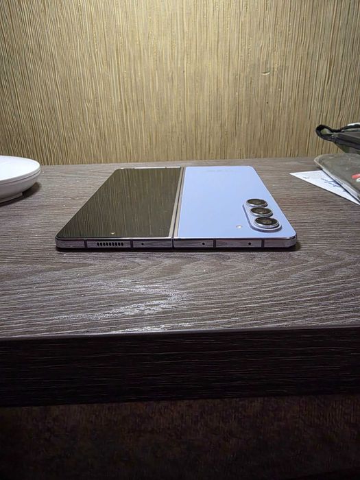 Samsung Galaxy Z Fold5