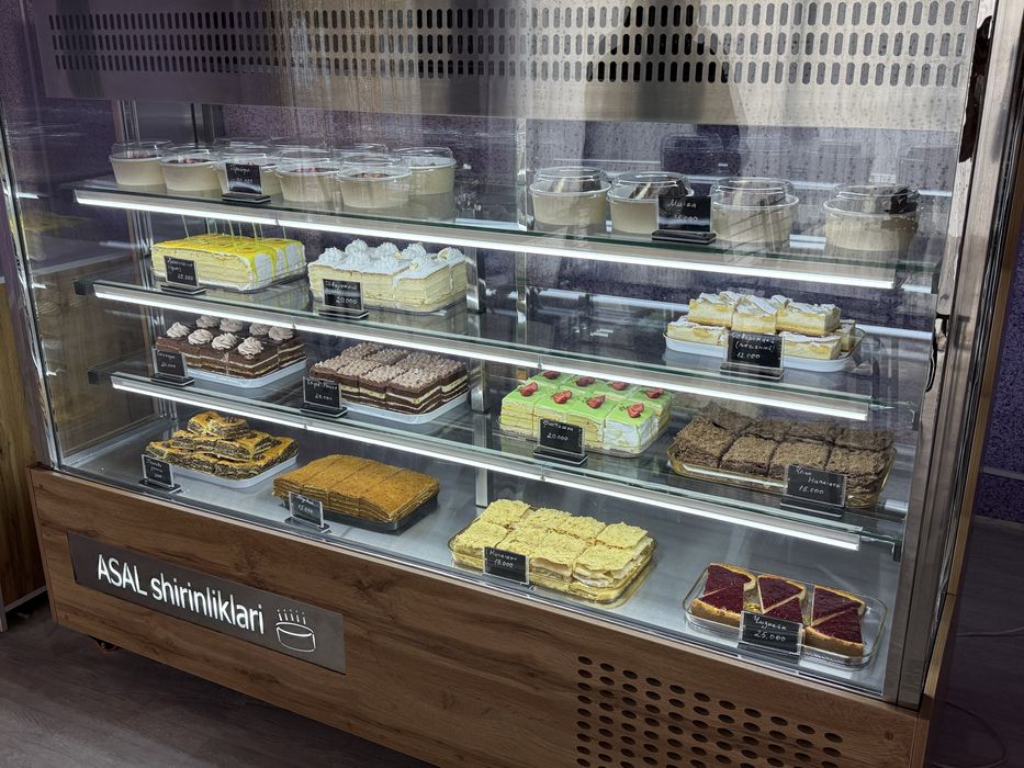 Vitrina tort, shirinliklar va gosht mahsuloatlari uchun