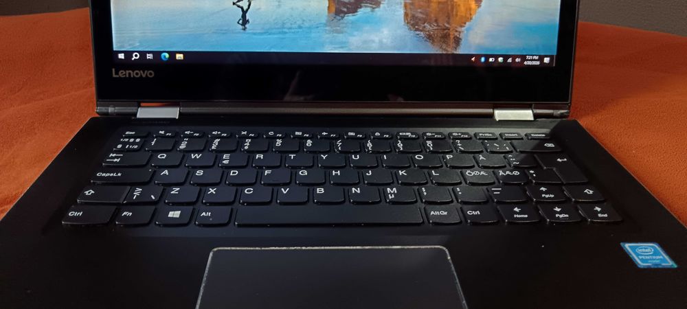 Vand laptop Lenovo Yoga> 14 inch FHD, cu touch screen, DDR4, SSD