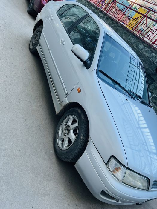 Продам машину Nissan Primera