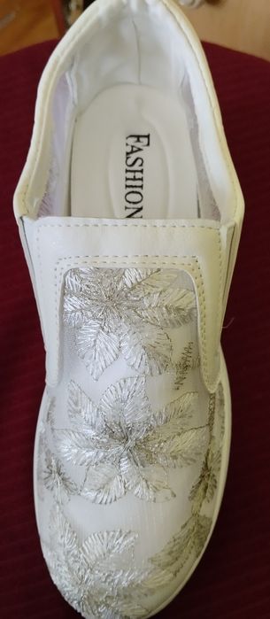 Новые туфли , на 37,5 - 38 размер