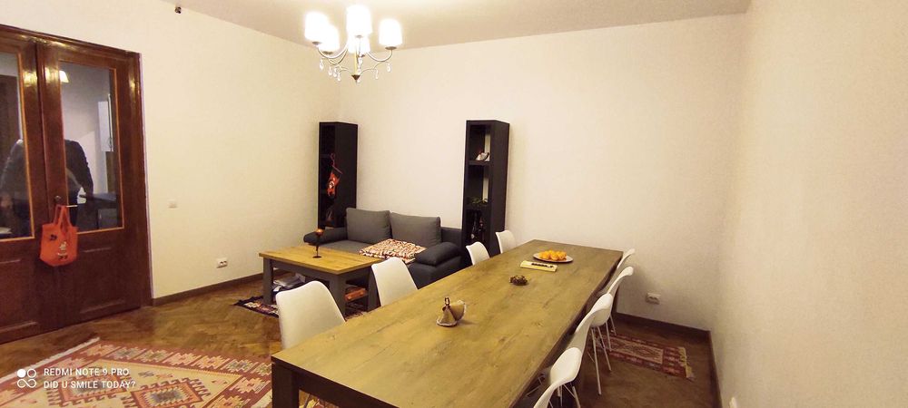De închiriat apartament 2 camere la curte