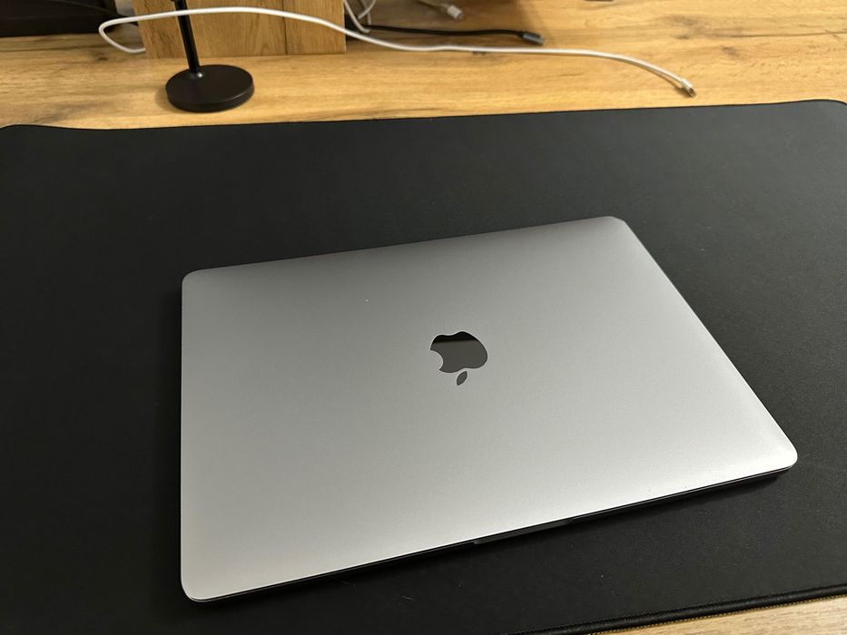 Apple MacBook pro M1 2020 8/256