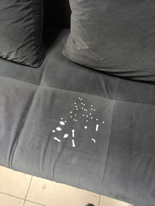 Продавам ъглов диван и разтегателна холна маса