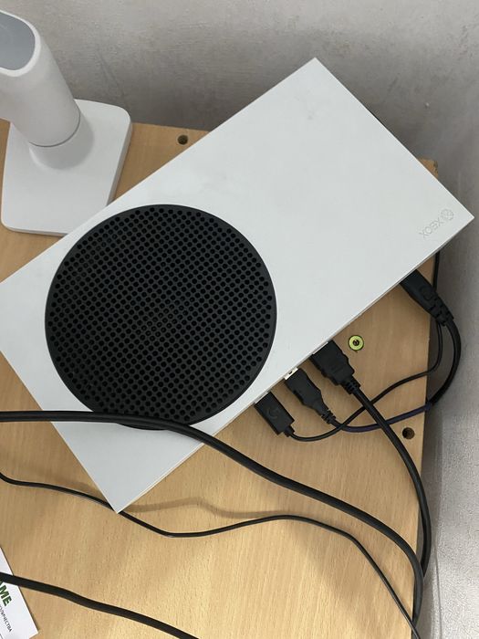 Xbox Series S продам