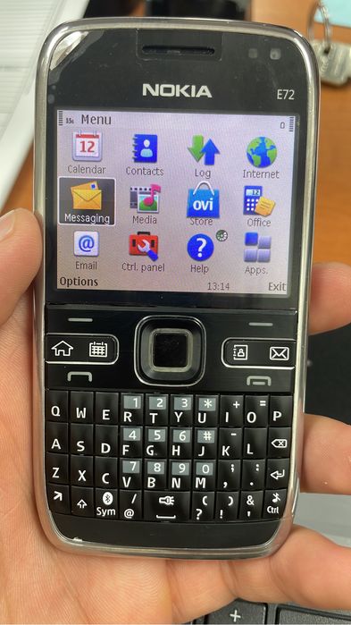 Телефон реаритет nokia e72 (ghongong)