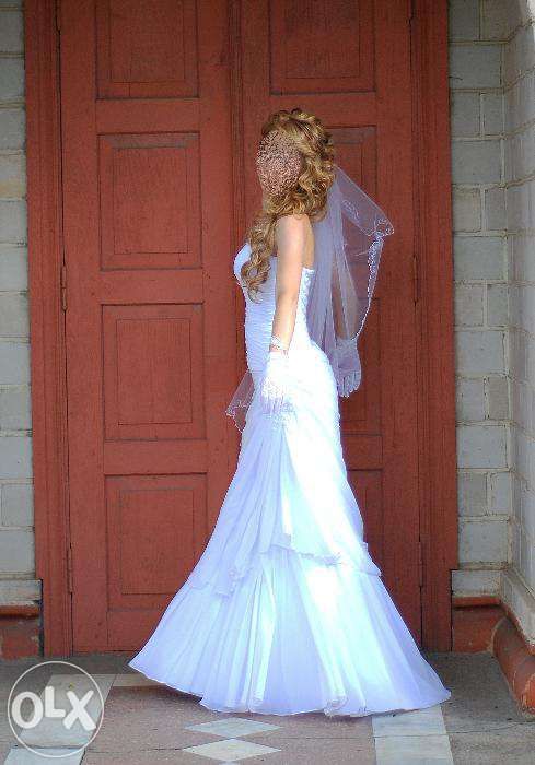 Vand ROCHIE de MIREASA + Gentuta satin cadou