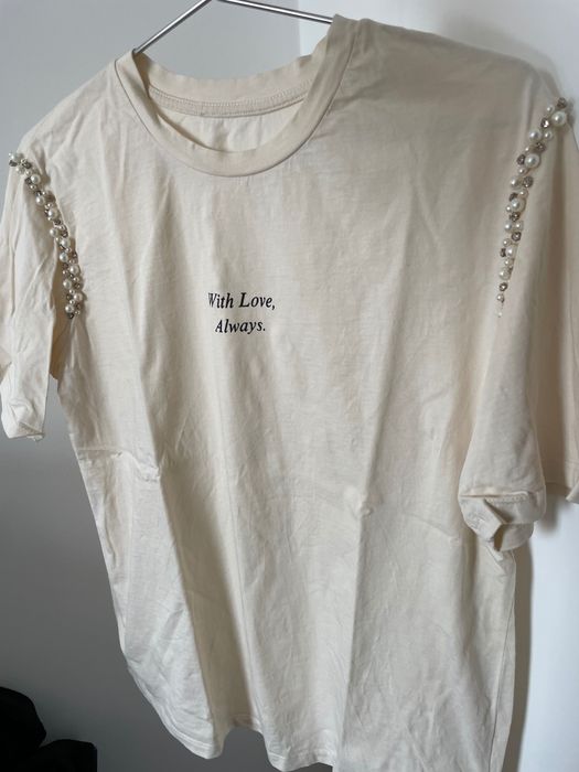 Дамска тениска с перли