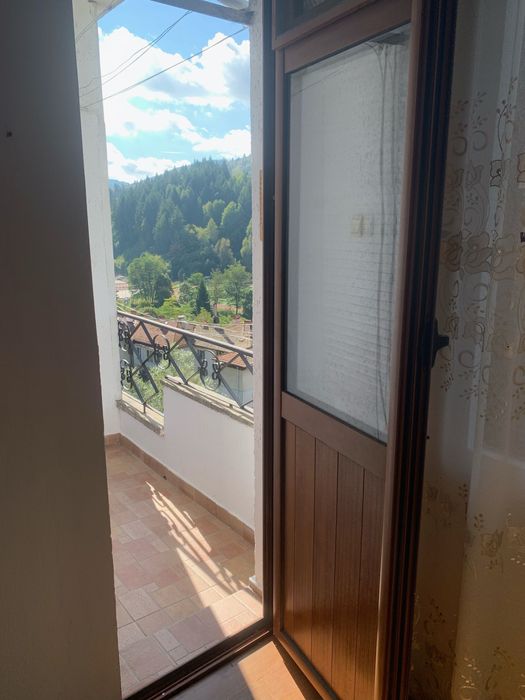 Дава се под наем Тристаен апартамент в Смолян, Стар център - 74 кв.м за 280.5 € - Снимка #2