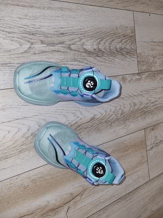 Vând adidași NOI, de vară,  pentru copii, mărimea 34, 20 cm interior