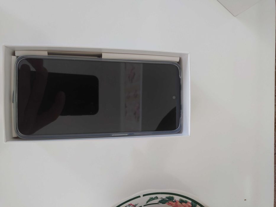 Regmi 10 Pebble White