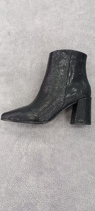 Нови дамски боти естествена кожа!37,38,39 размер
