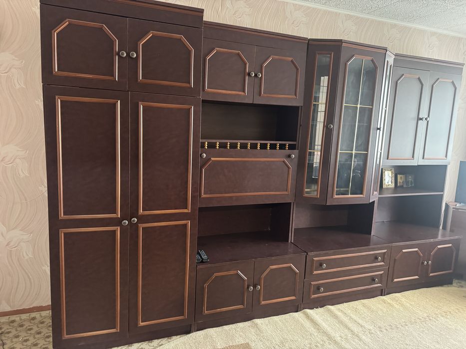 Продам стенку ..