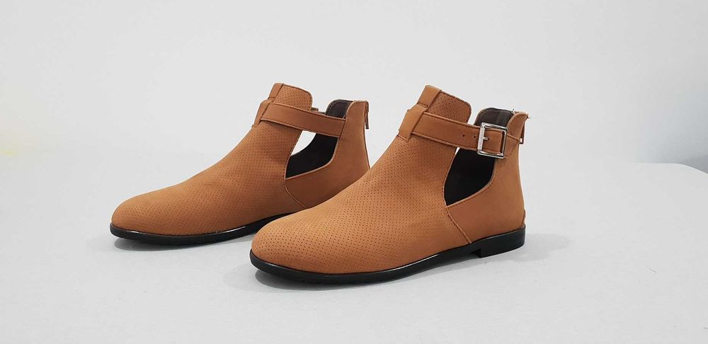 Ghete decupate piele noi 35-39