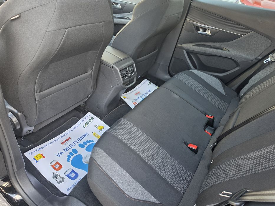PEUGEOT 3008 PureTech 1.2 130 cp