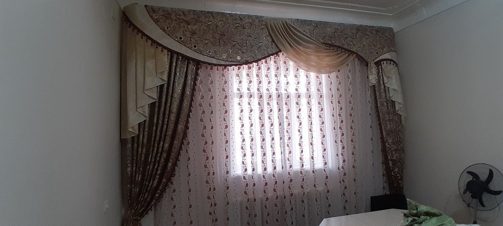 Зал учун пардалар