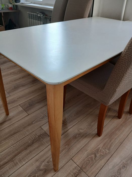 Продам обеденный стол