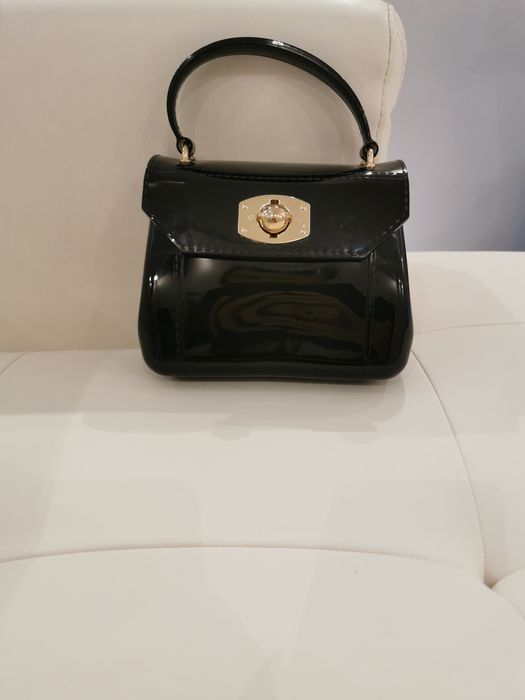 Малка гумена чанта