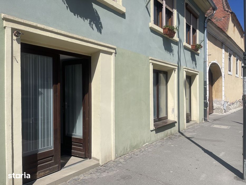 Spațiu Comercial 85 mp Centru Istoric Sibiu Str. 9 Mai Vad Excelent