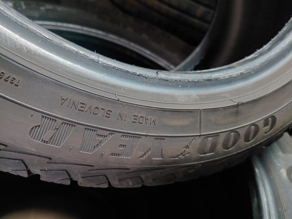 225/45/17" Goodyear 2бр.гуми.