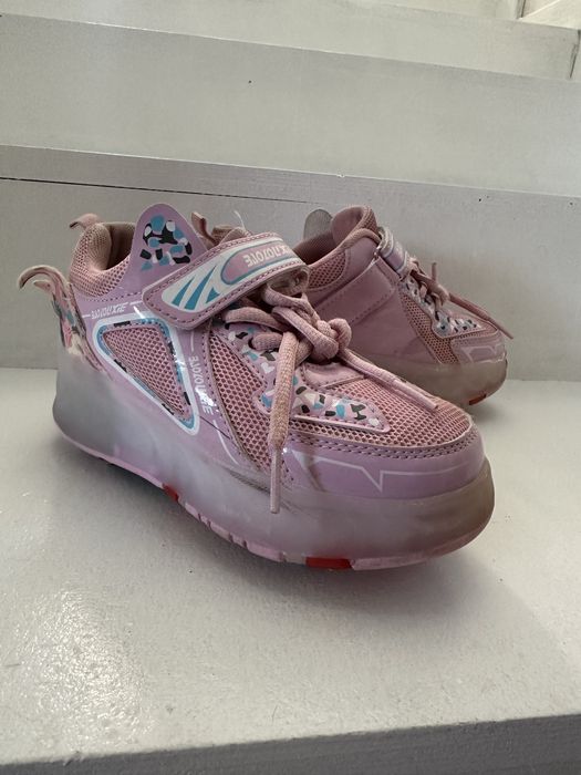 Роликовые кроссовки