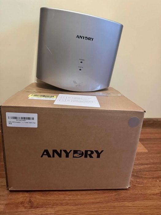 Uscător de mâini electric automat de perete