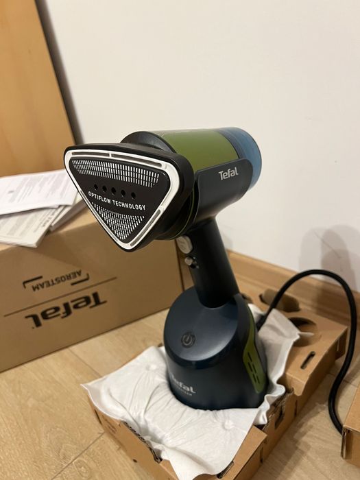 Aparat de calcat cu abur Tefal Aerostream