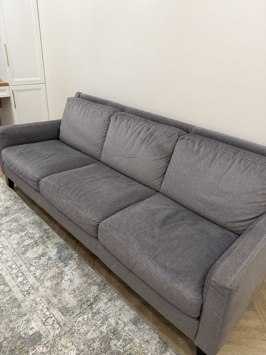 Продам диван для гостиной