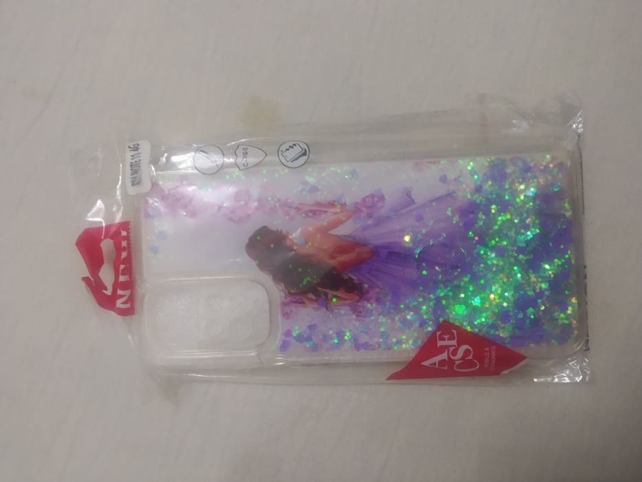 Продается чехол женский от редми нот 11