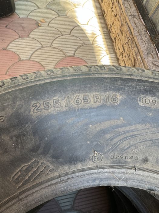 Шины 255/65 R16.
