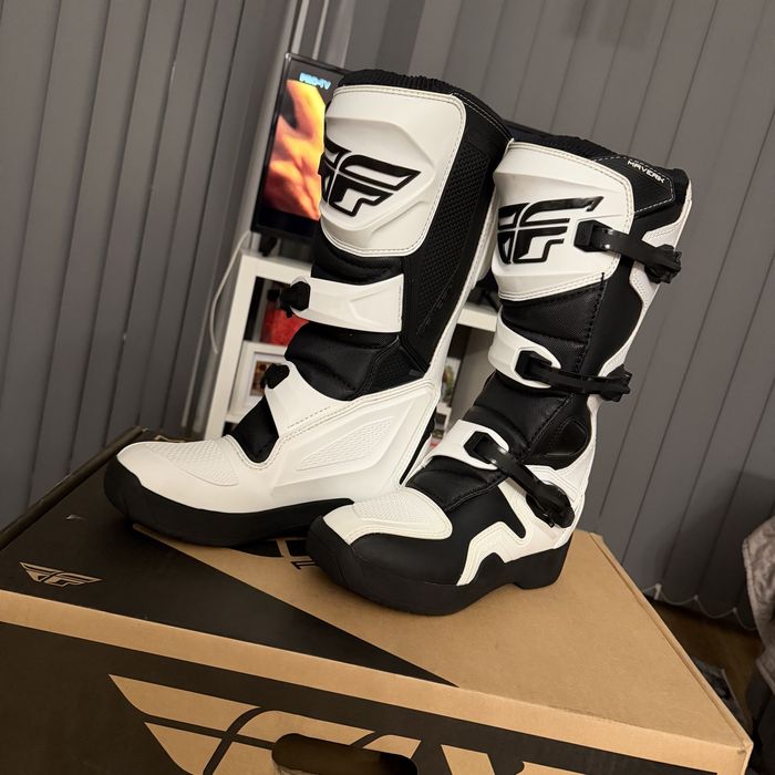 Cizme  FLY MAVERIK Nr. 42 noi nefolosite