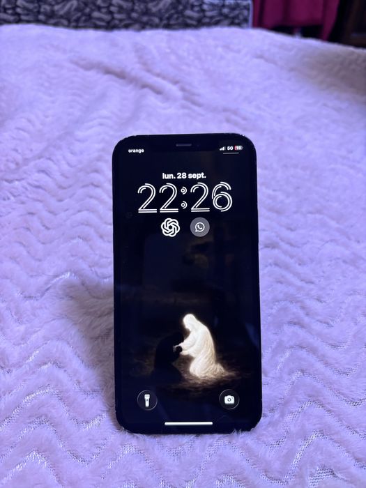 vand iPhone 12 64gb