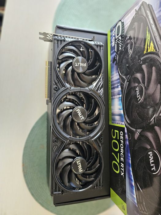 Продам GEFORCE RTX 5070