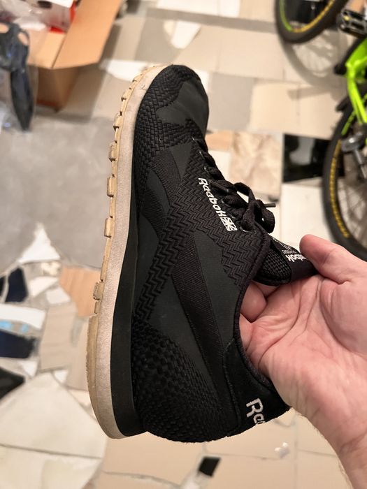 Продам кроссовки