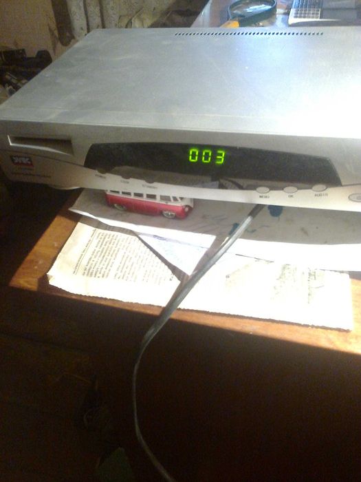 Продам  тюнер   ямал  2000 тенге.