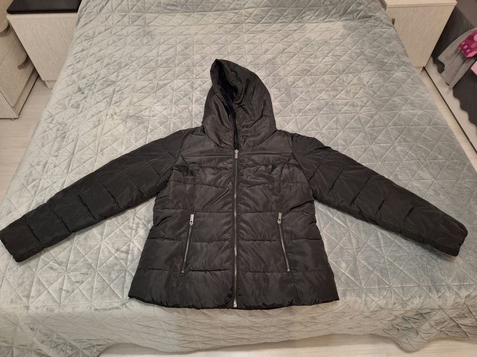 Черно дамско яке,размер L.