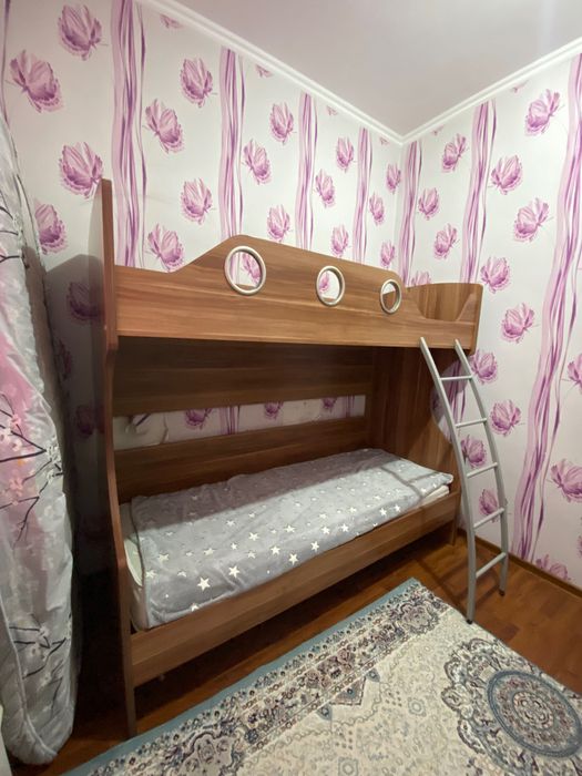 Двухъярусная кровать