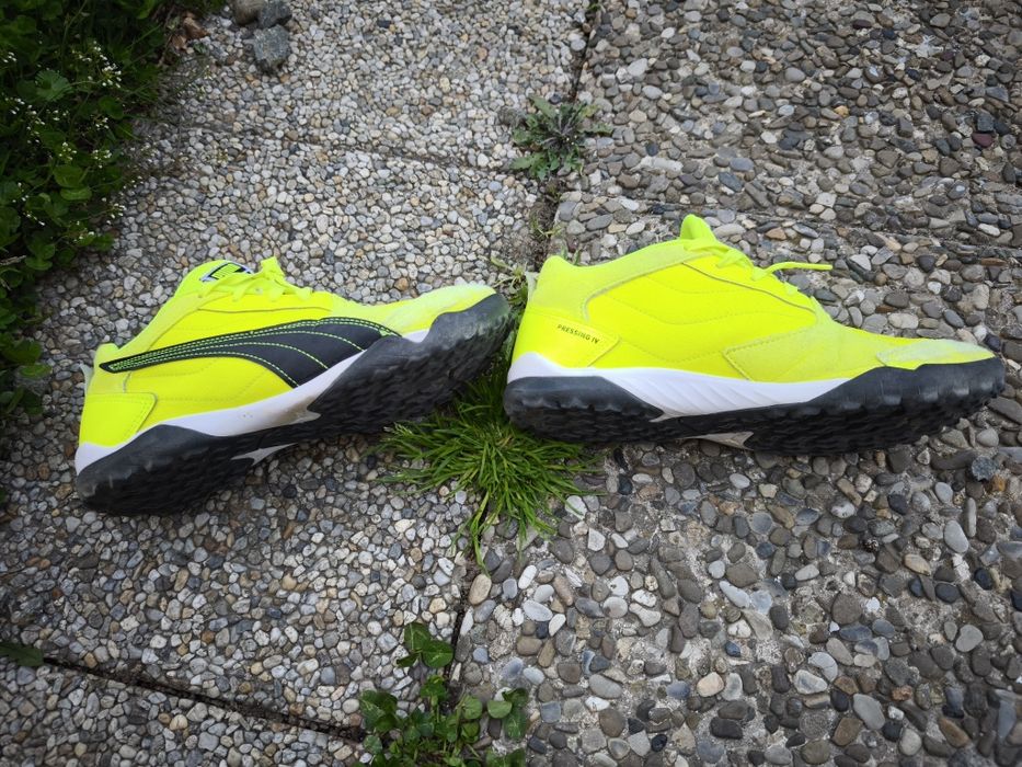 Vând adidași Puma pentru sintetic, mărime 40, adidasi Puma de stradă marime 38