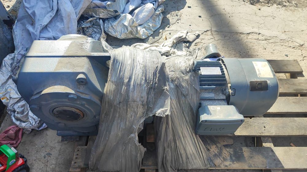 Мотор-редуктор SEW-EURODRIVE