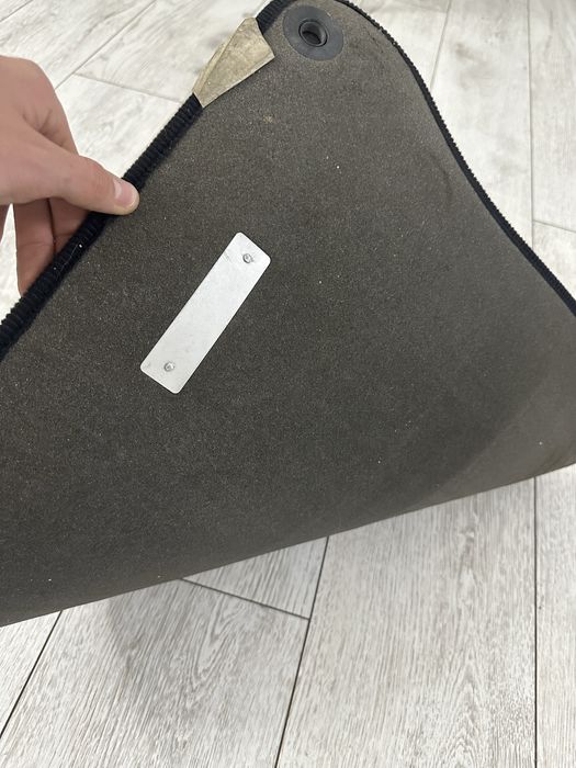 Полики на мерседес