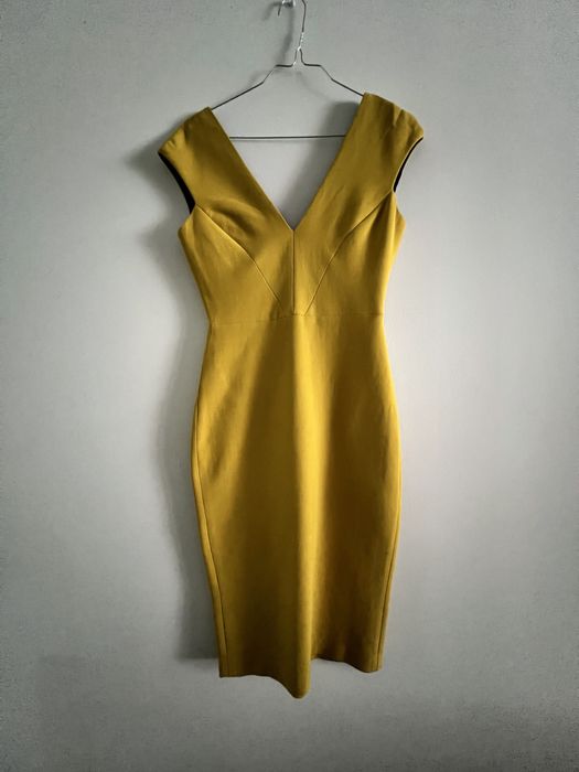 Рокля цвят горчица Zara