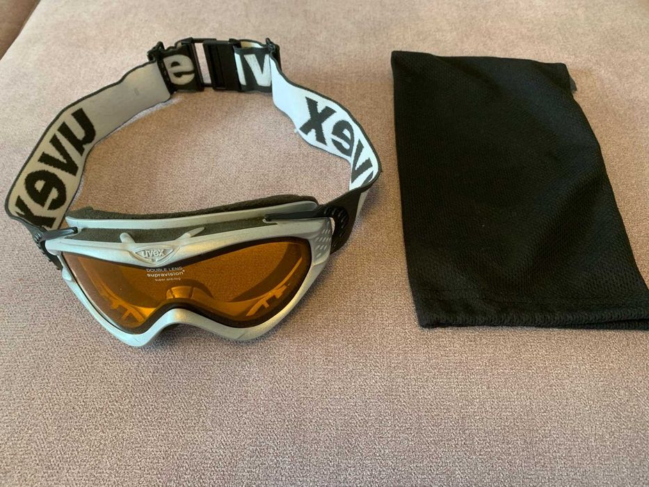 Vînd ochelari de schi Uvex