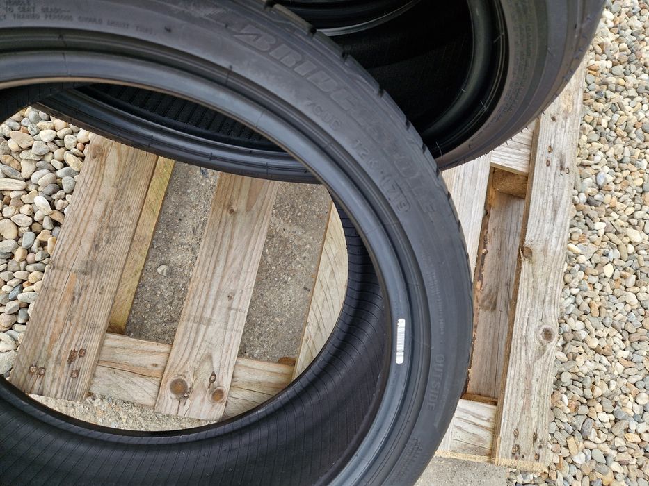 4anvelope vara 215 40 17 Bridgestone aprx Noi (7mm)
