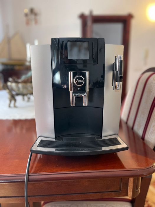 Espressor Jura E8