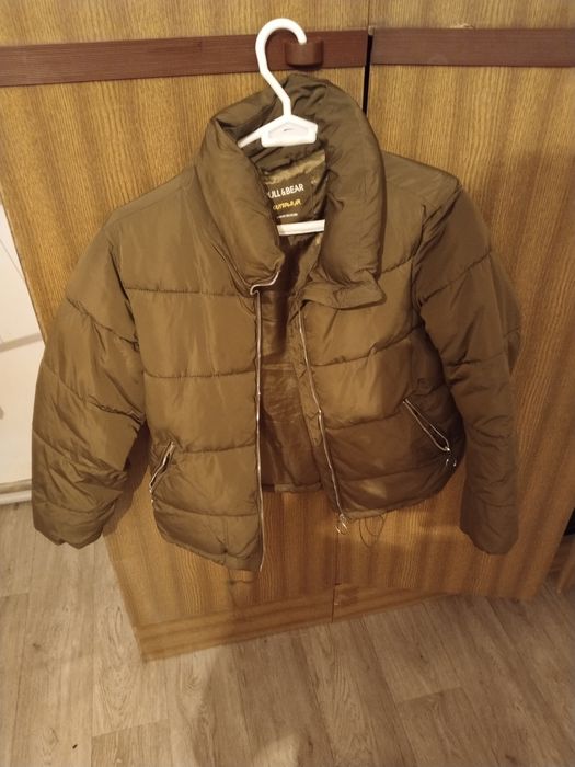 Продам женские куртки