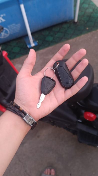 Продам электроскутер мопед Танк