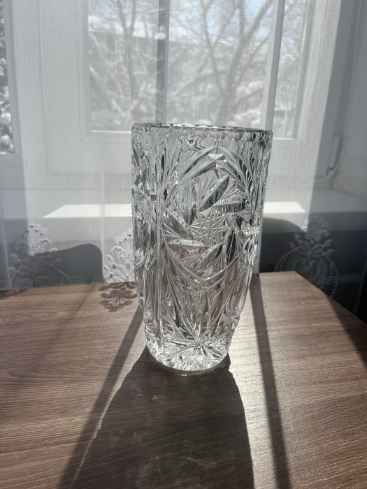 Хрустальная ваза для цветов