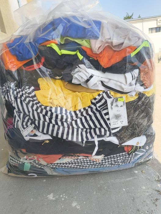 Дрехи втора употреба на едро