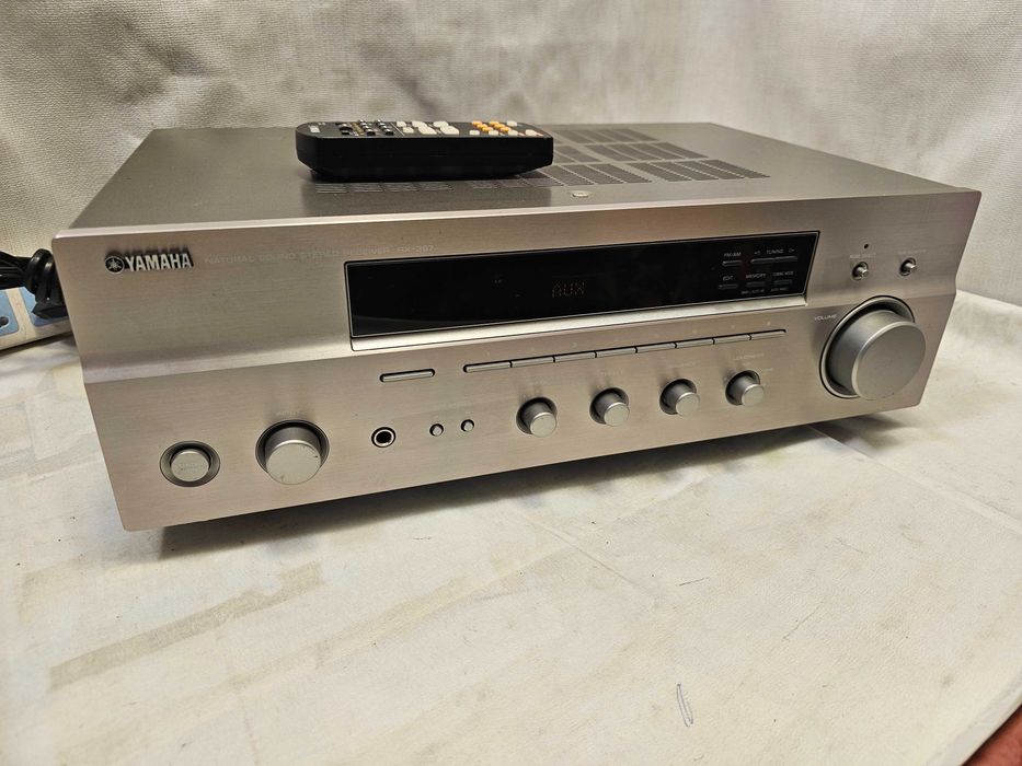 Receiver Stereo Yamaha RX-397 Natural Sound Titanium cu Telecomanda Originala