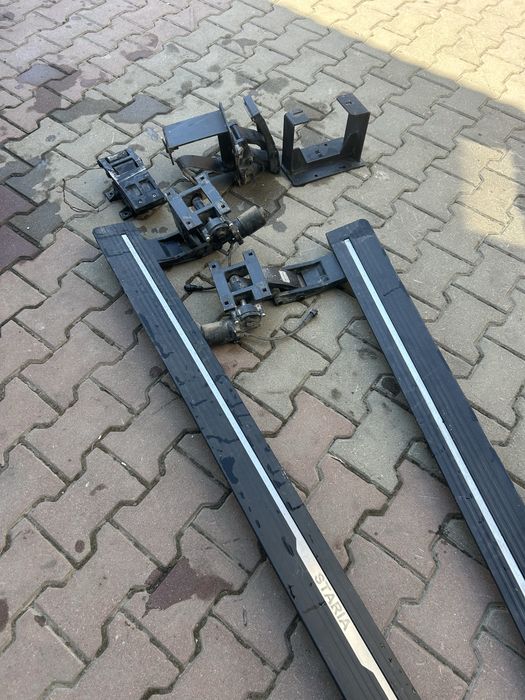 Хуиндай стария  подножки
